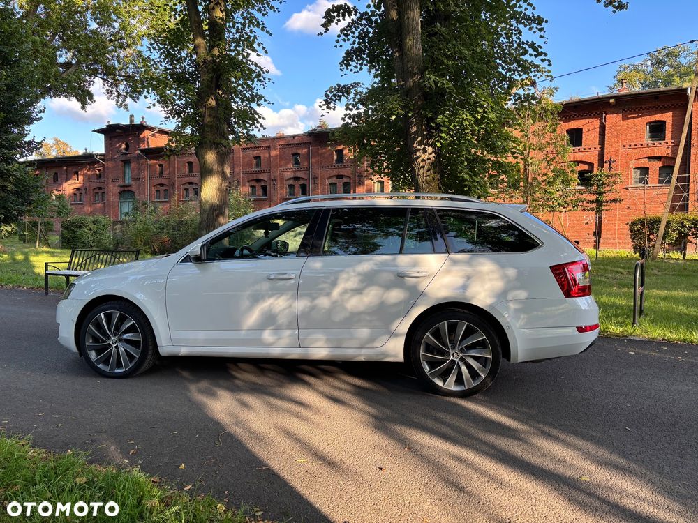 Skoda Octavia 2.0 TDI 4x4 L&K DSG - 3