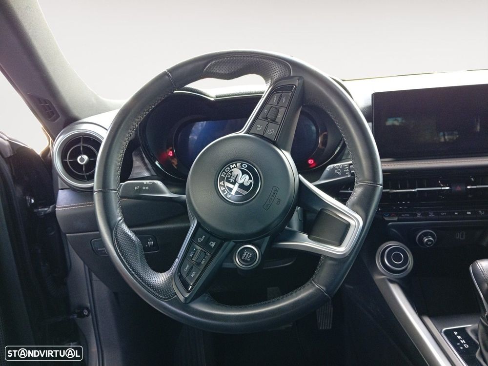 Alfa Romeo Tonale 1.5 Hybrid Ti - 12