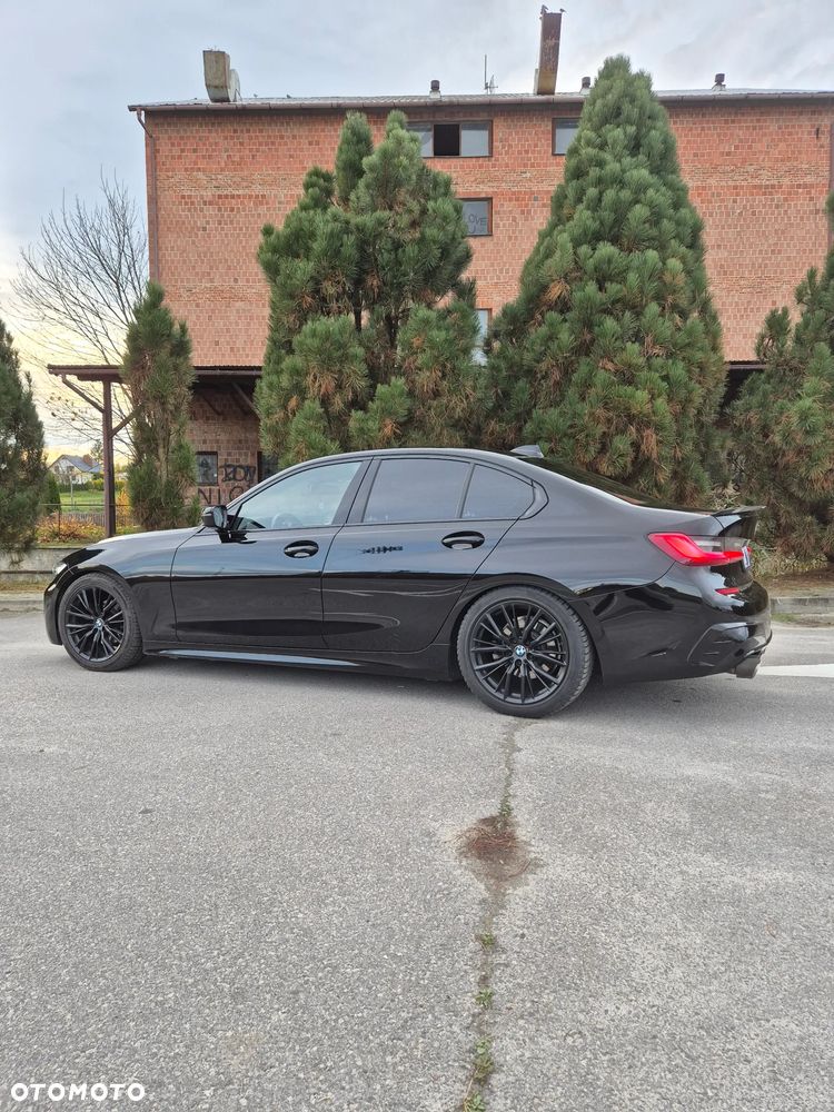 BMW Seria 3 318d M Sport - 4