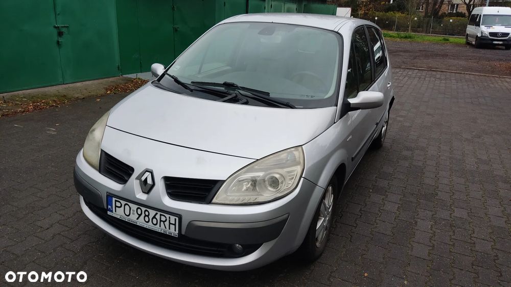 Renault Scenic - 1