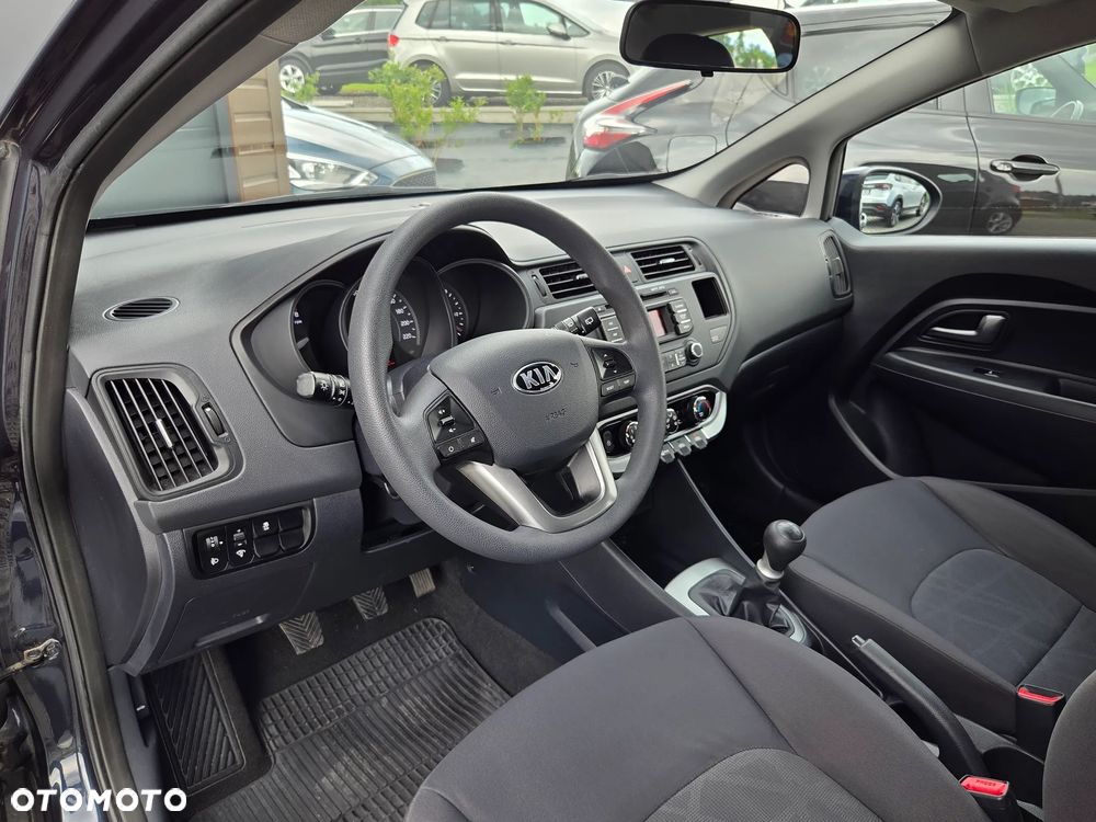 Kia Rio - 5