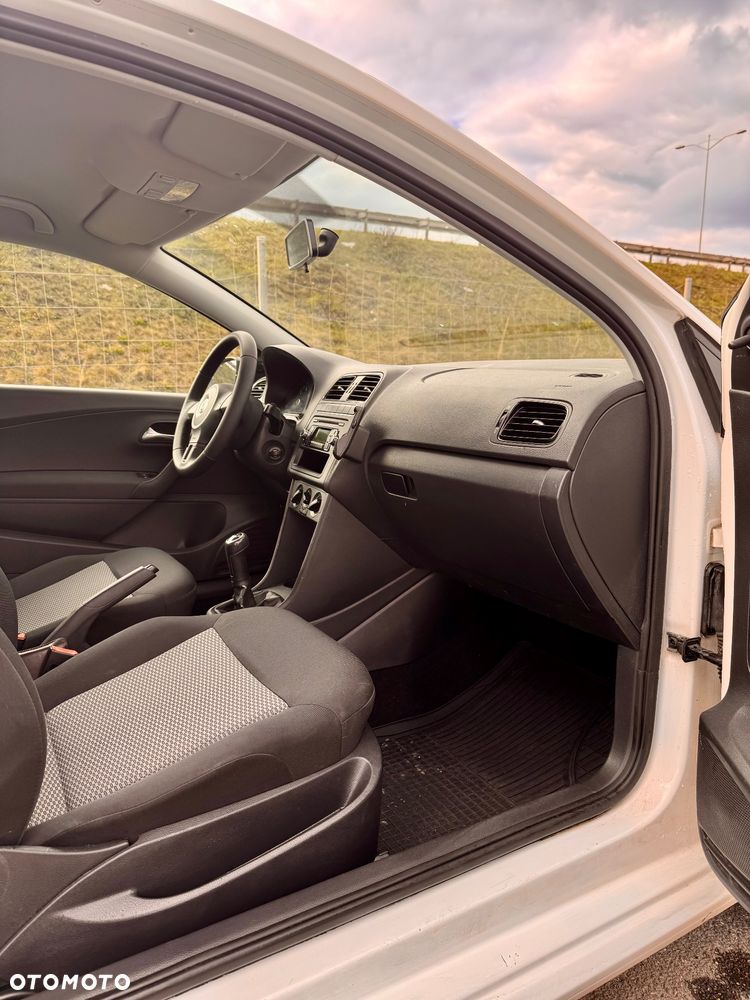 Volkswagen Polo - 11