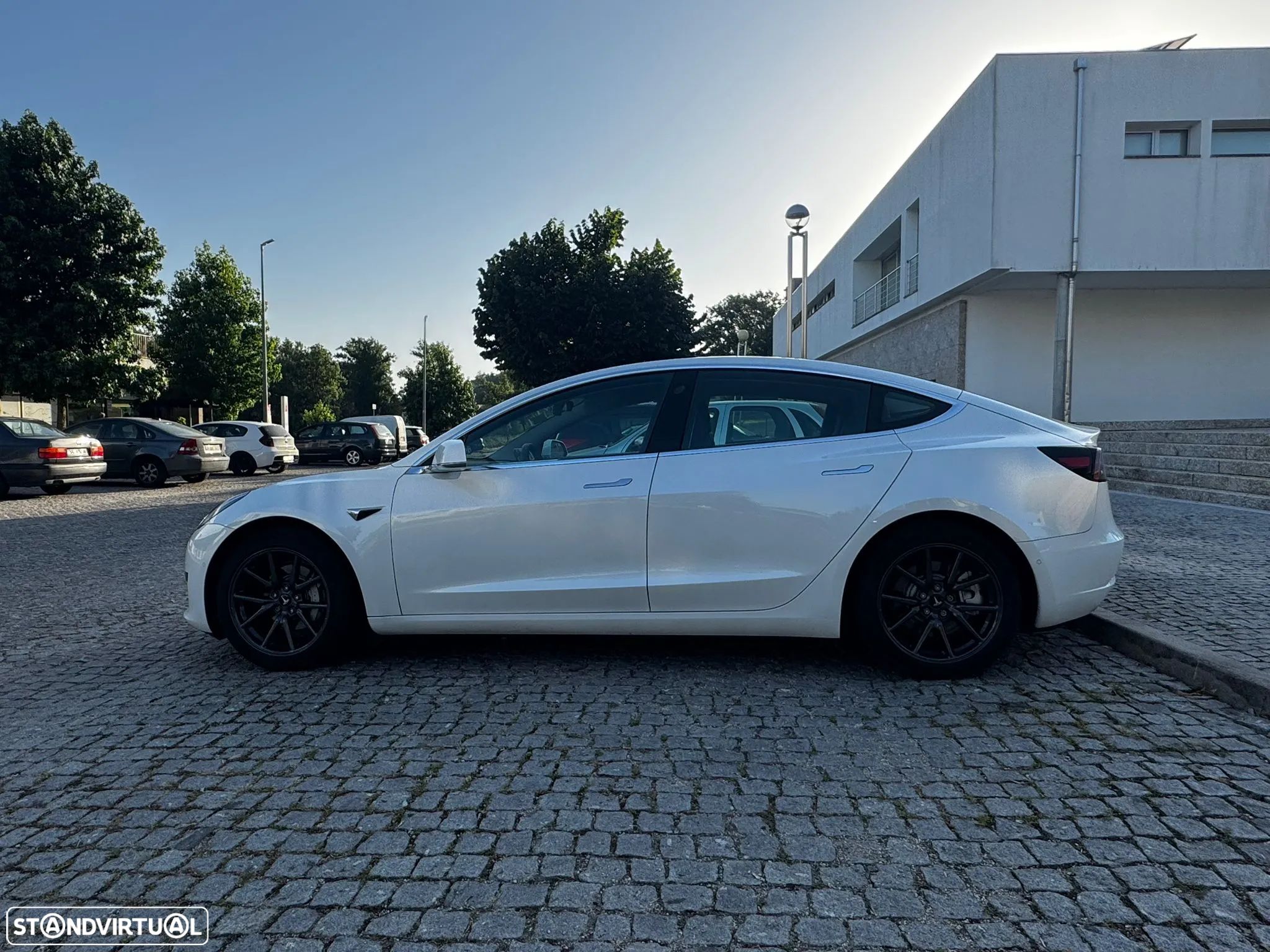 Tesla Model 3 Standard Range Plus RWD - 1