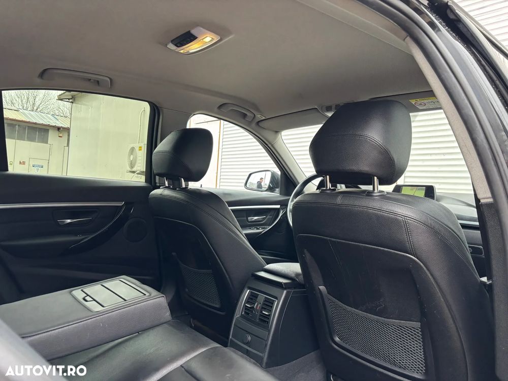 BMW Seria 3 330e iPerformance Sport Line - 25