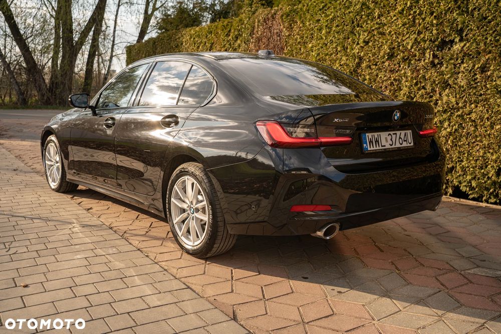 BMW Seria 3 330i xDrive - 3