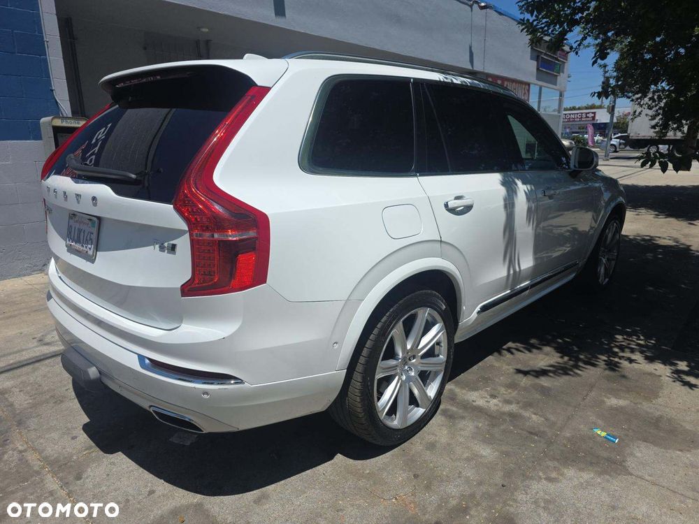 Volvo XC 90 - 5