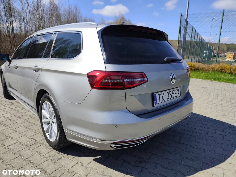 Volkswagen Passat 2.0 TDI (BlueMotion Technology) Highline - 15