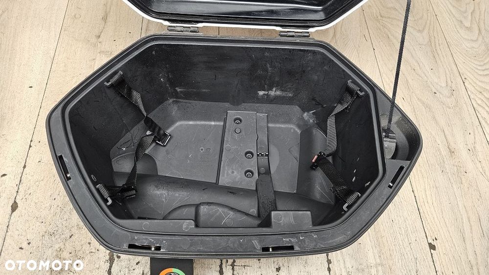 Kufer prawy Yamaha FJR 1300 / Tracer 900 / TDM 900 - 13