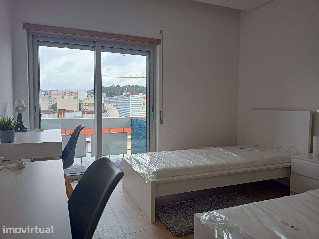 Quarto Partilhado - U.Minho - Renovado, mobilado e equipado - Grande imagem: 2/10