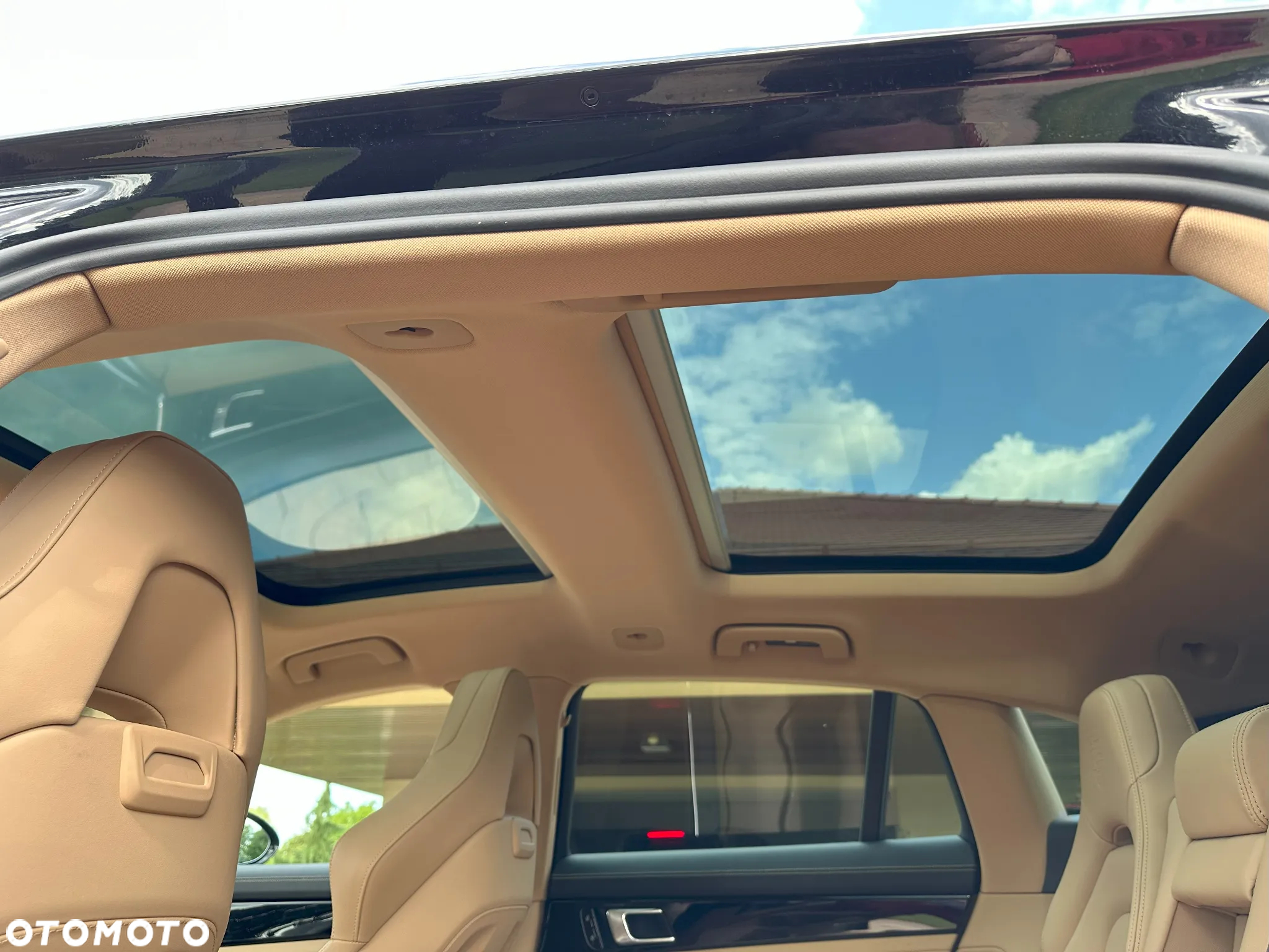 Porsche Panamera 4 e-Hybrid Sport Turismo - 12