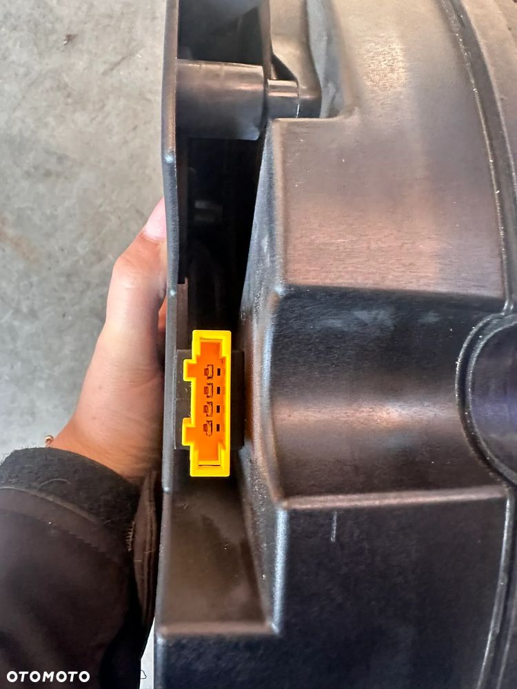 Głośnik subwoofer dynaudi VW Passat B8 3G0035621D - 6