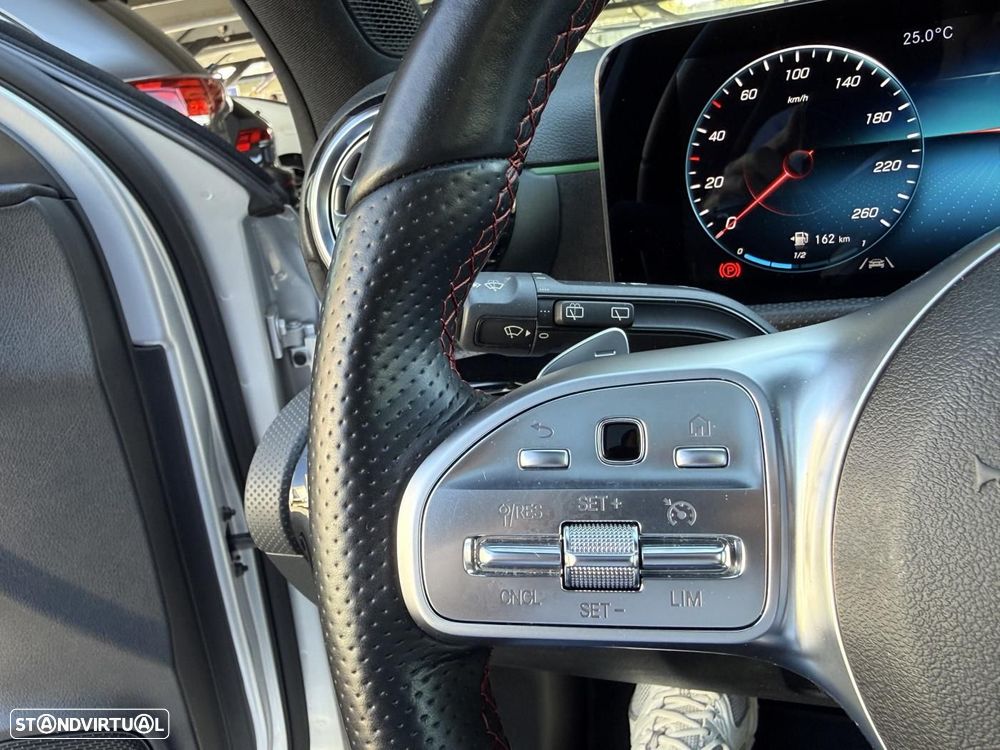 Mercedes-Benz A 250 e AMG Line - 26