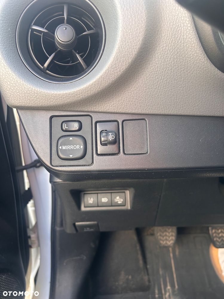 Toyota Yaris 1.5 Active - 21