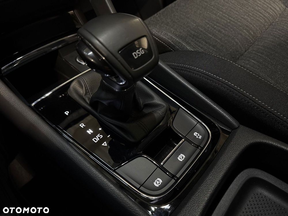 Skoda Karoq 1.5 TSI ACT 4x2 Style DSG - 28