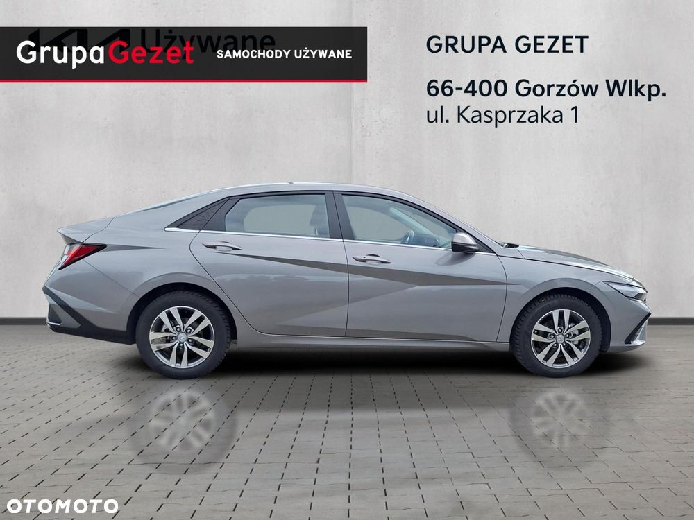 Hyundai Elantra - 6