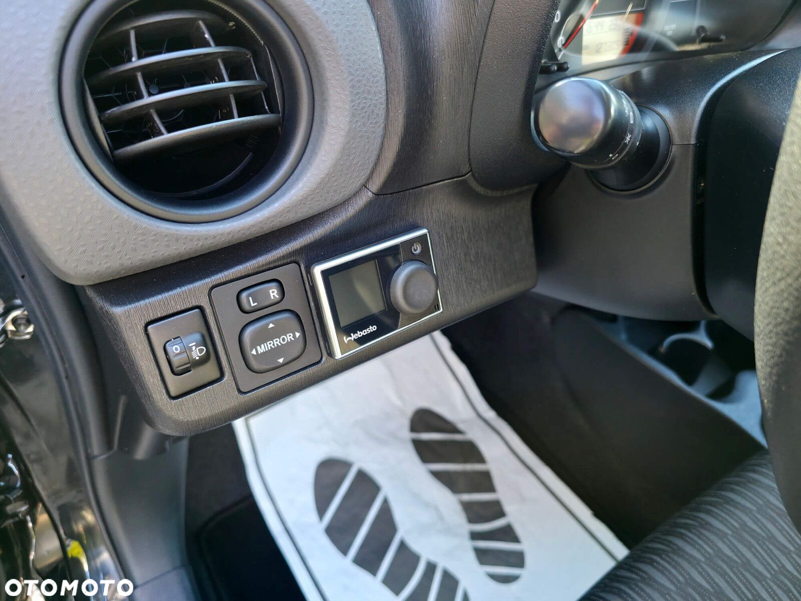 Toyota Yaris - 7