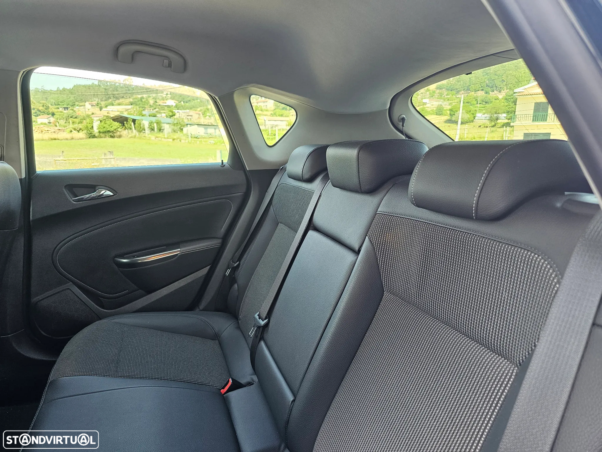 Opel Astra 1.7 CDTi Cosmo - 16