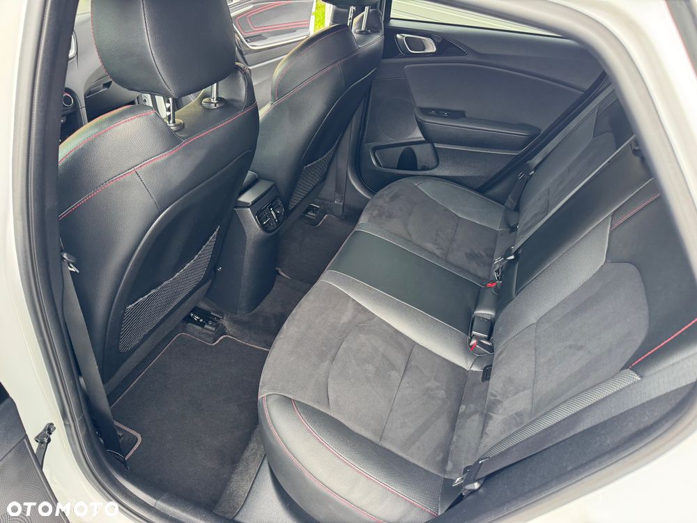 Kia ProCeed 1.6 T-GDI OPF GT - 25