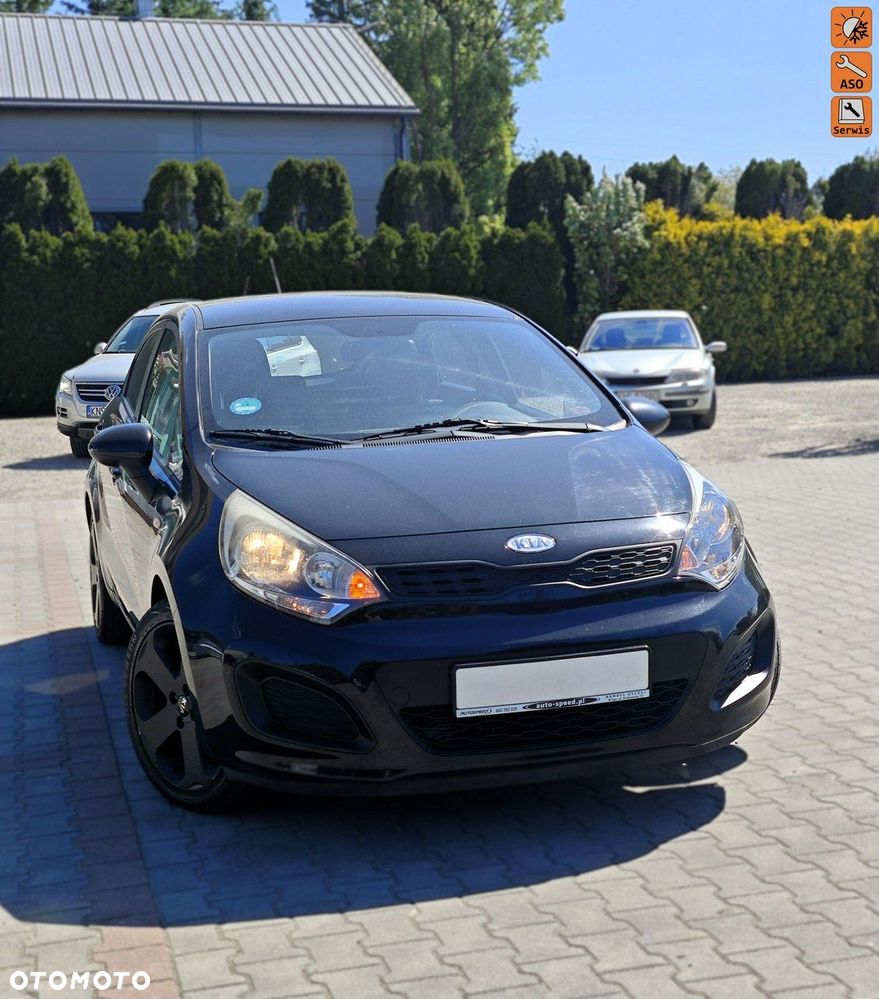 Kia Rio - 1