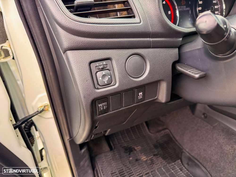 Mitsubishi L200 2.3 DI-D CD Invite 4WD - 16