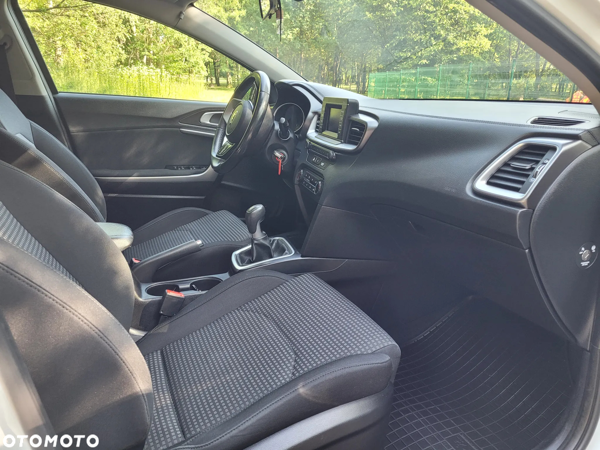 Kia Ceed 1.4 T-GDI M - 13