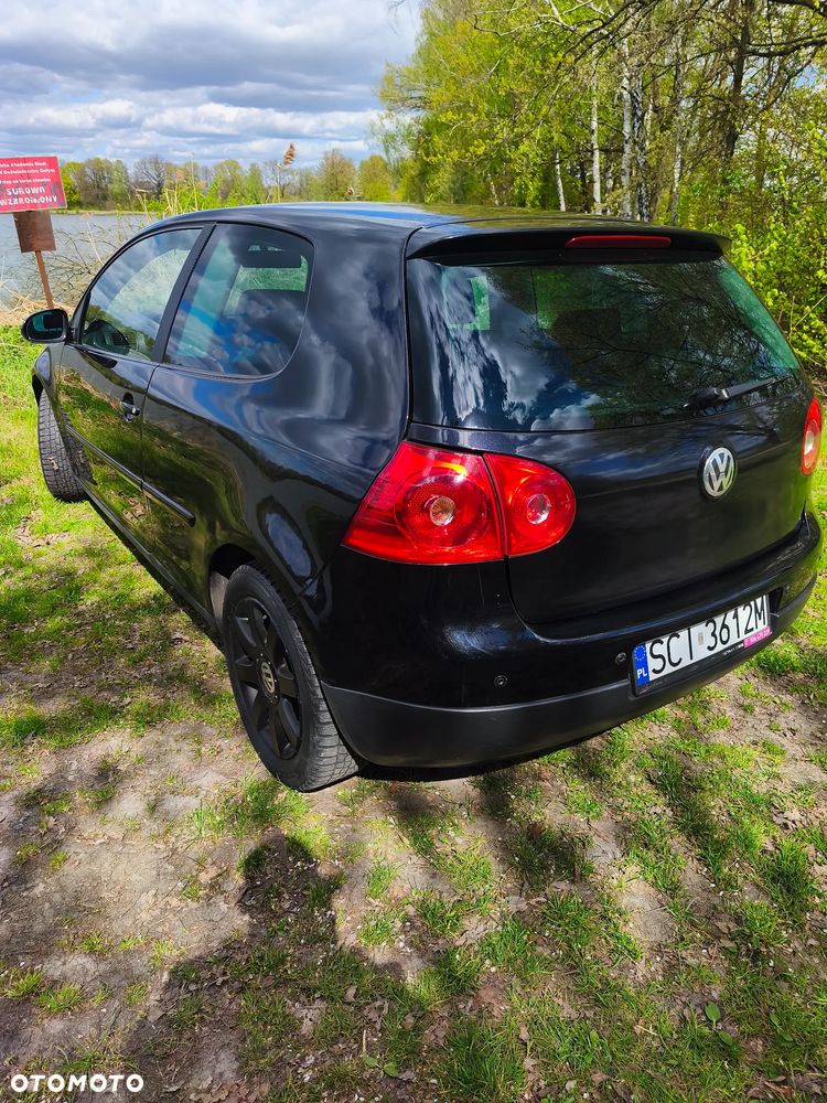 Volkswagen Golf 1.6 FSI Comfortline - 2