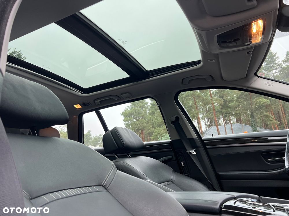 BMW Seria 5 525d Sport-Aut Luxury Line - 20