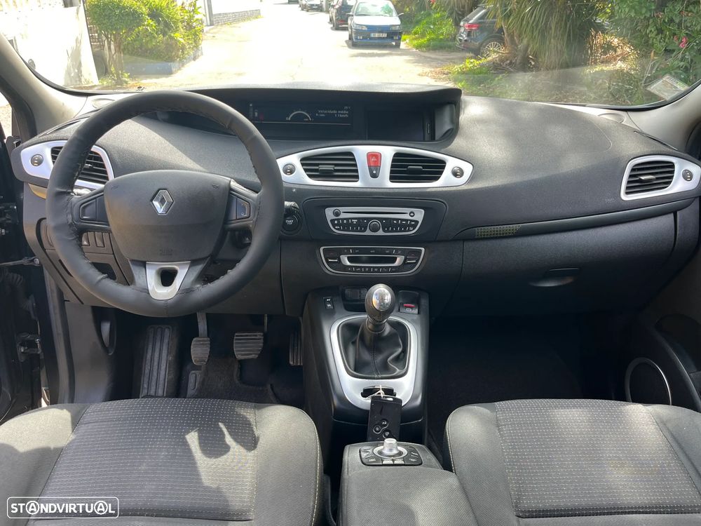 Renault Scénic 1.5 dCi Dynamique S - 13