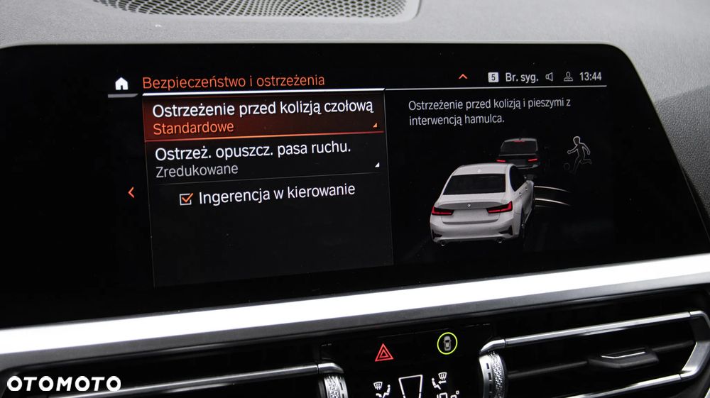 BMW Seria 3 318i Sport Line - 31