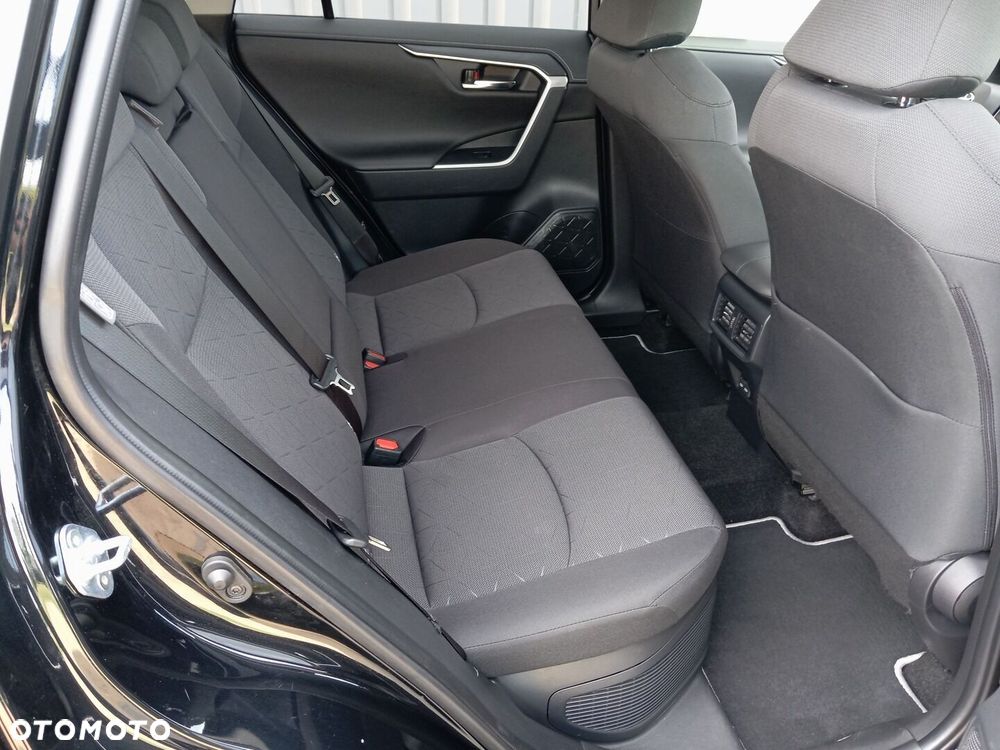 Toyota RAV4 - 10