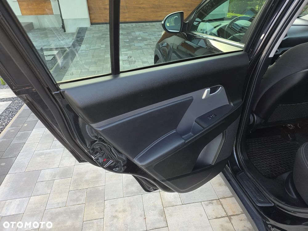 Kia Sportage 1.6 GDI L 2WD - 16