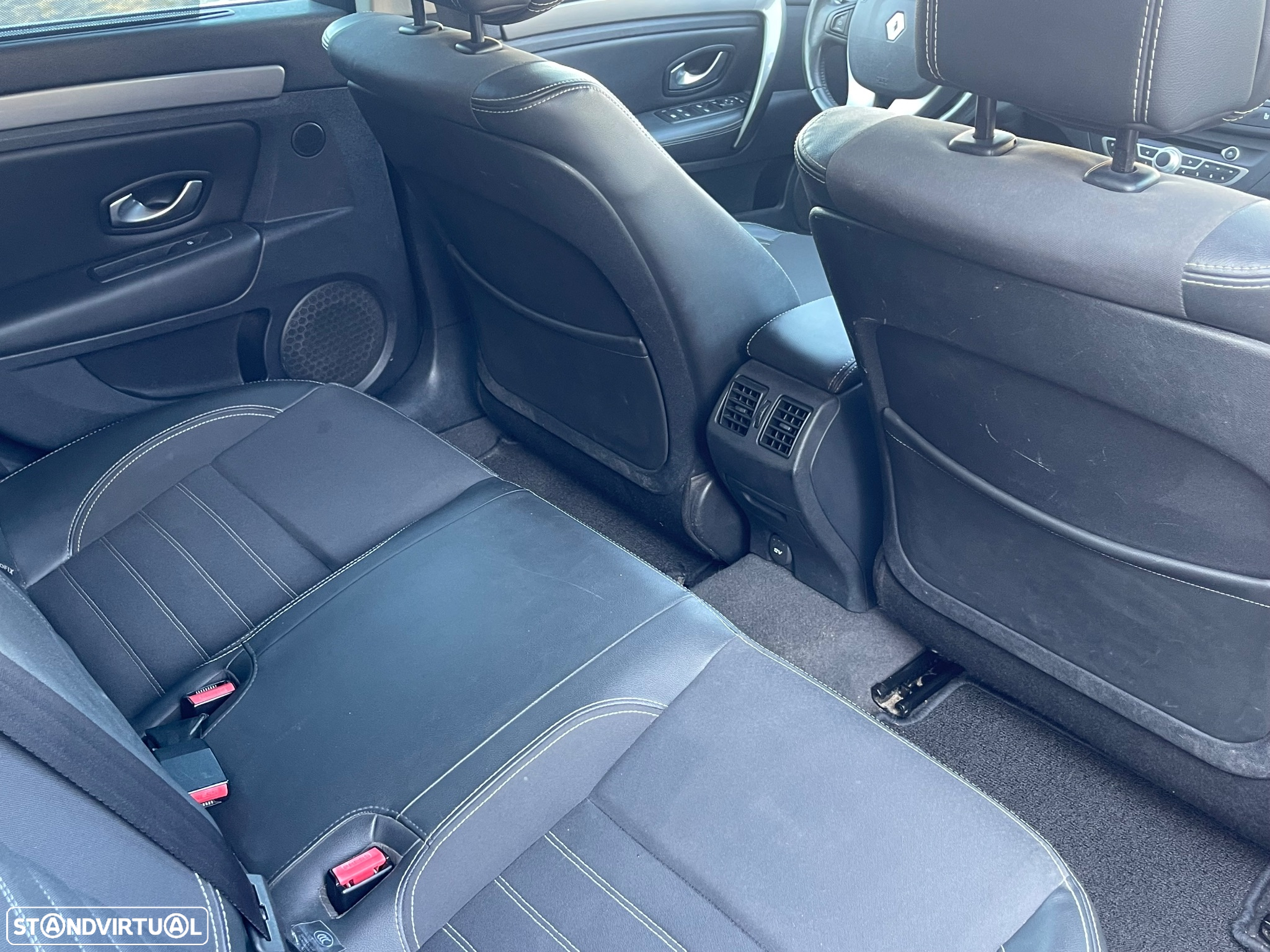 Renault Laguna Break 1.5 dCi Dynamique S - 13