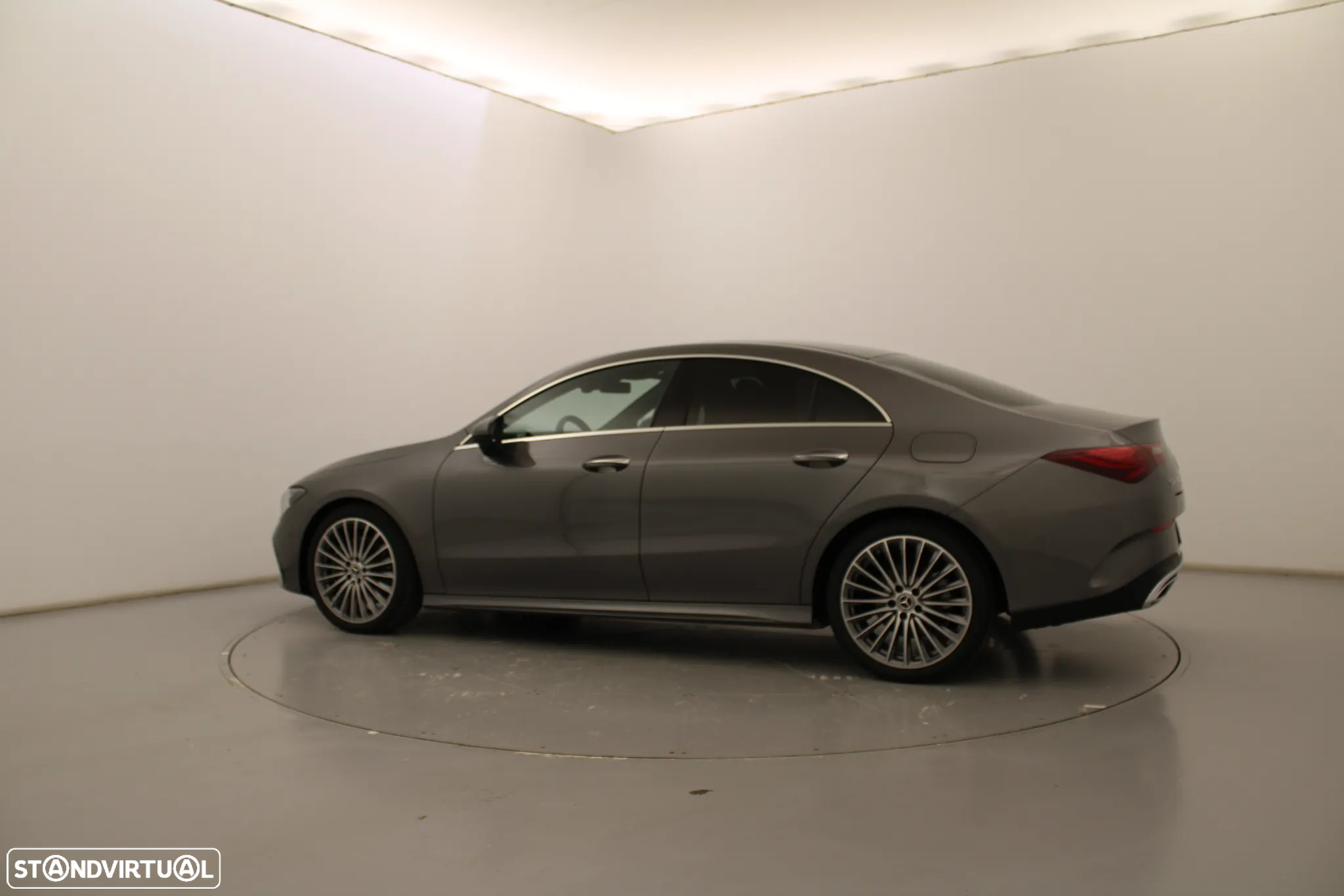 Mercedes-Benz CLA 200 d - 11