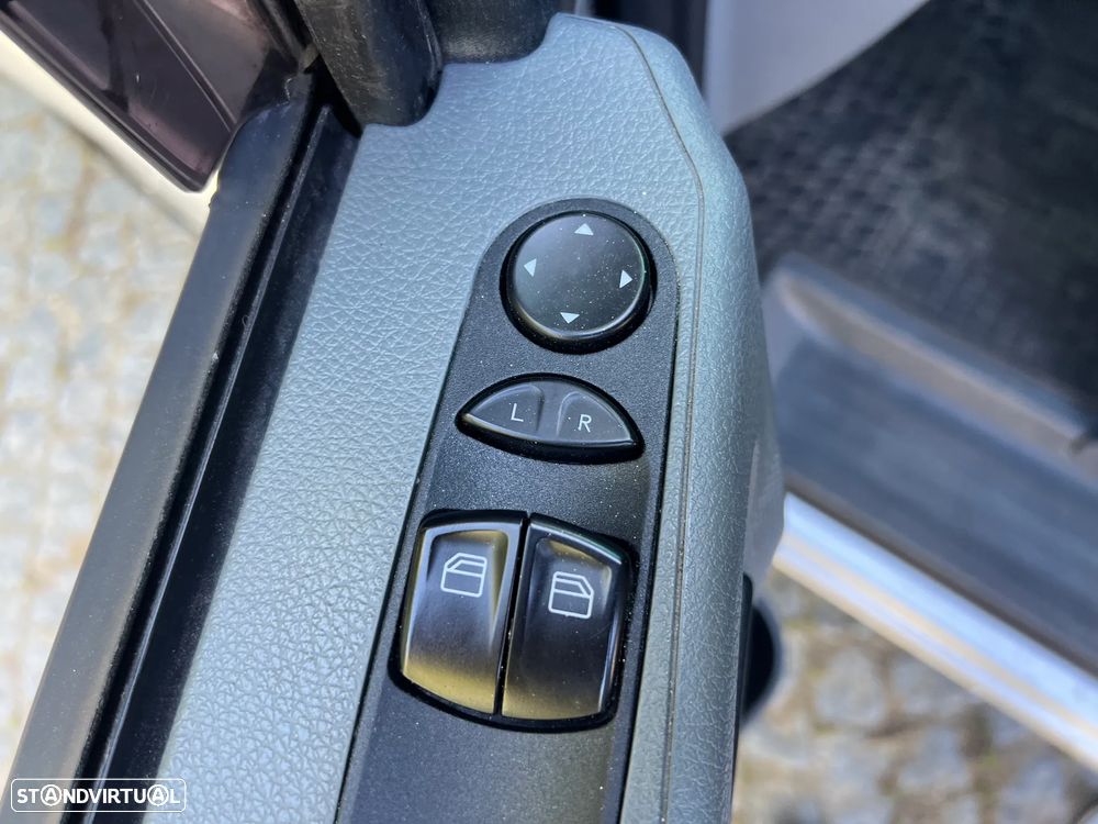 Mercedes-Benz VITO 115 LONGA - 12