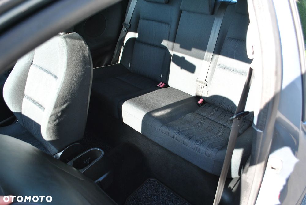 Peugeot 207 1.4 16V Trendy - 14