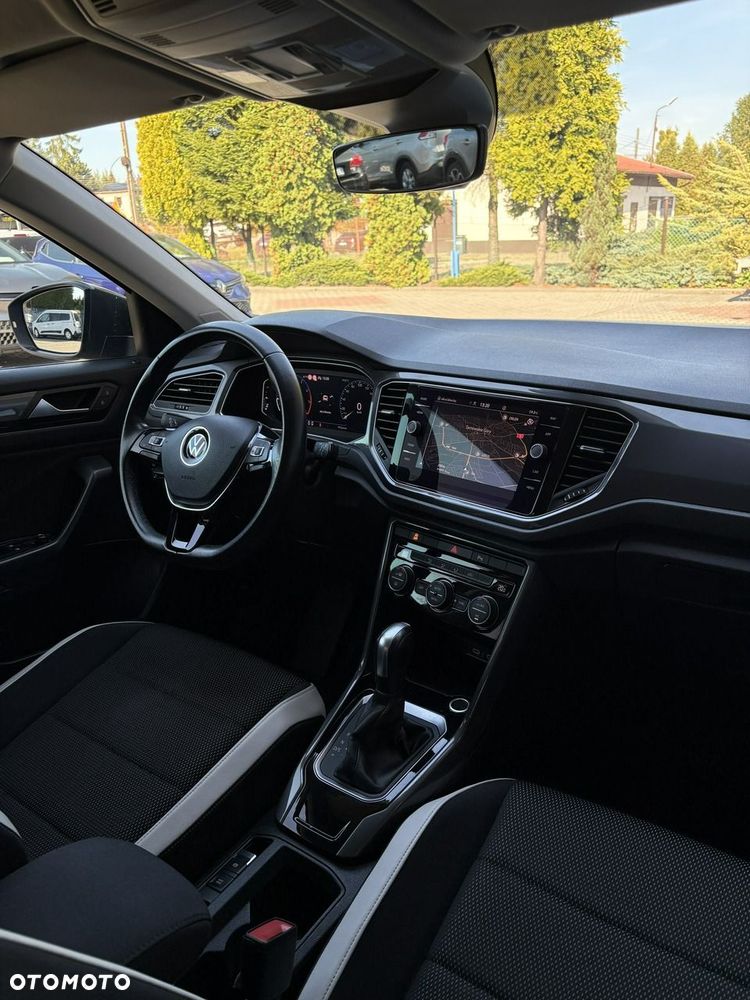Volkswagen T-Roc - 10