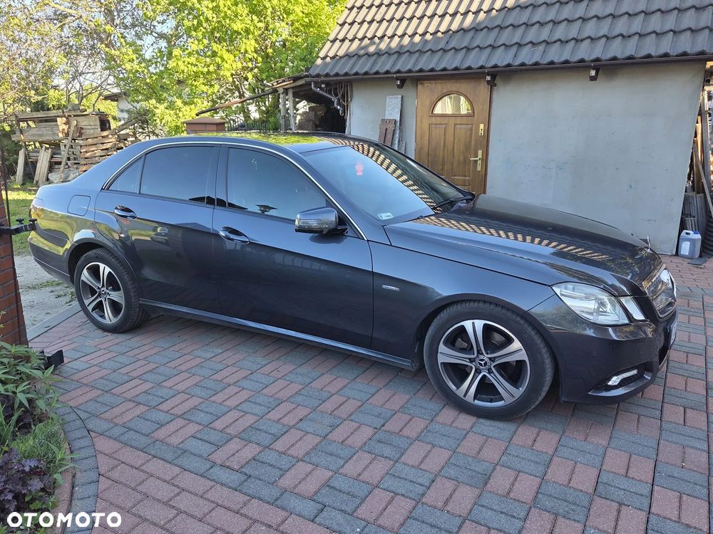Mercedes-Benz Klasa E 220 CDI DPF BlueEFFICIENCY Automatik - 1