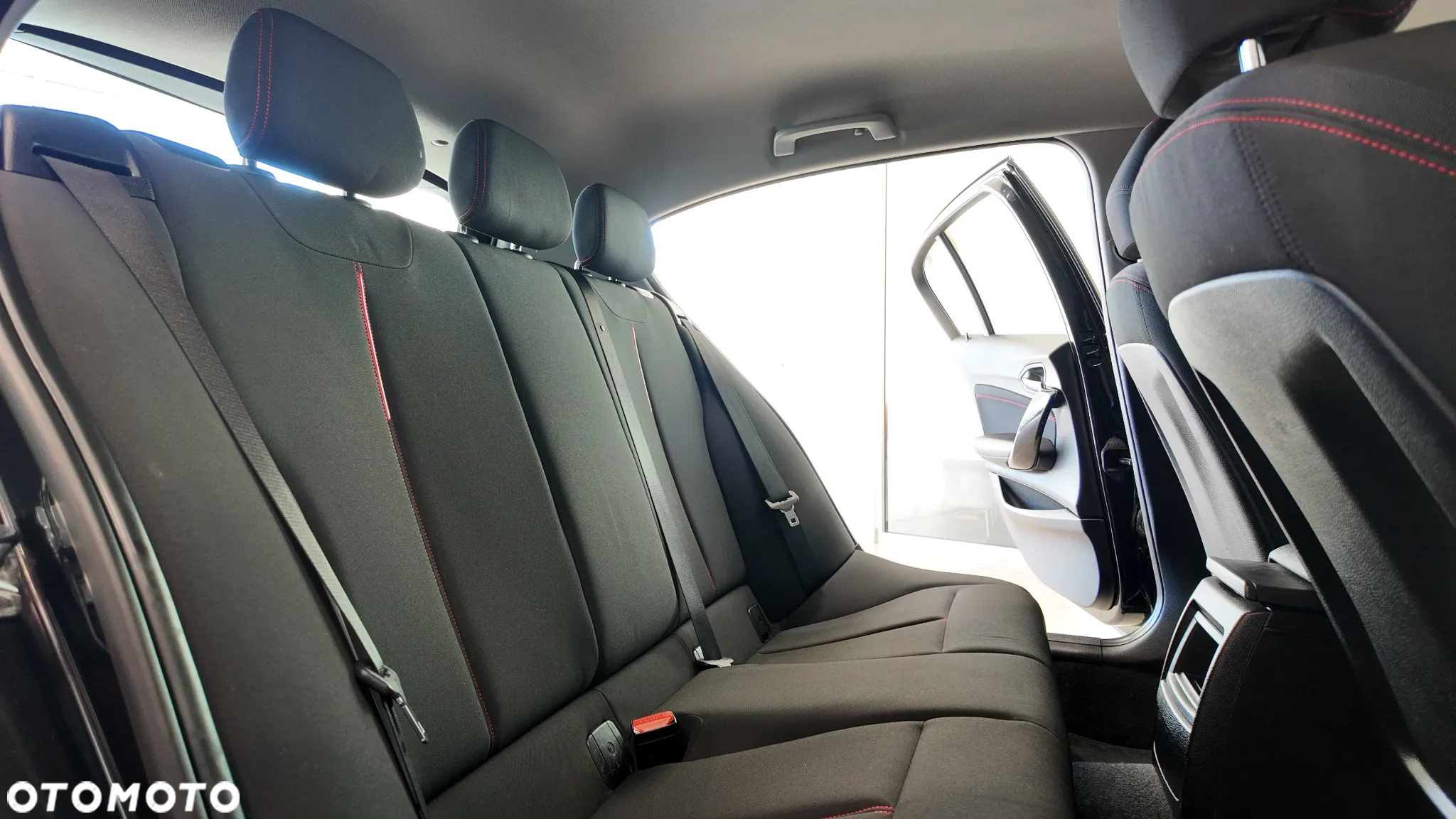 BMW Seria 1 116i Sport Line - 34