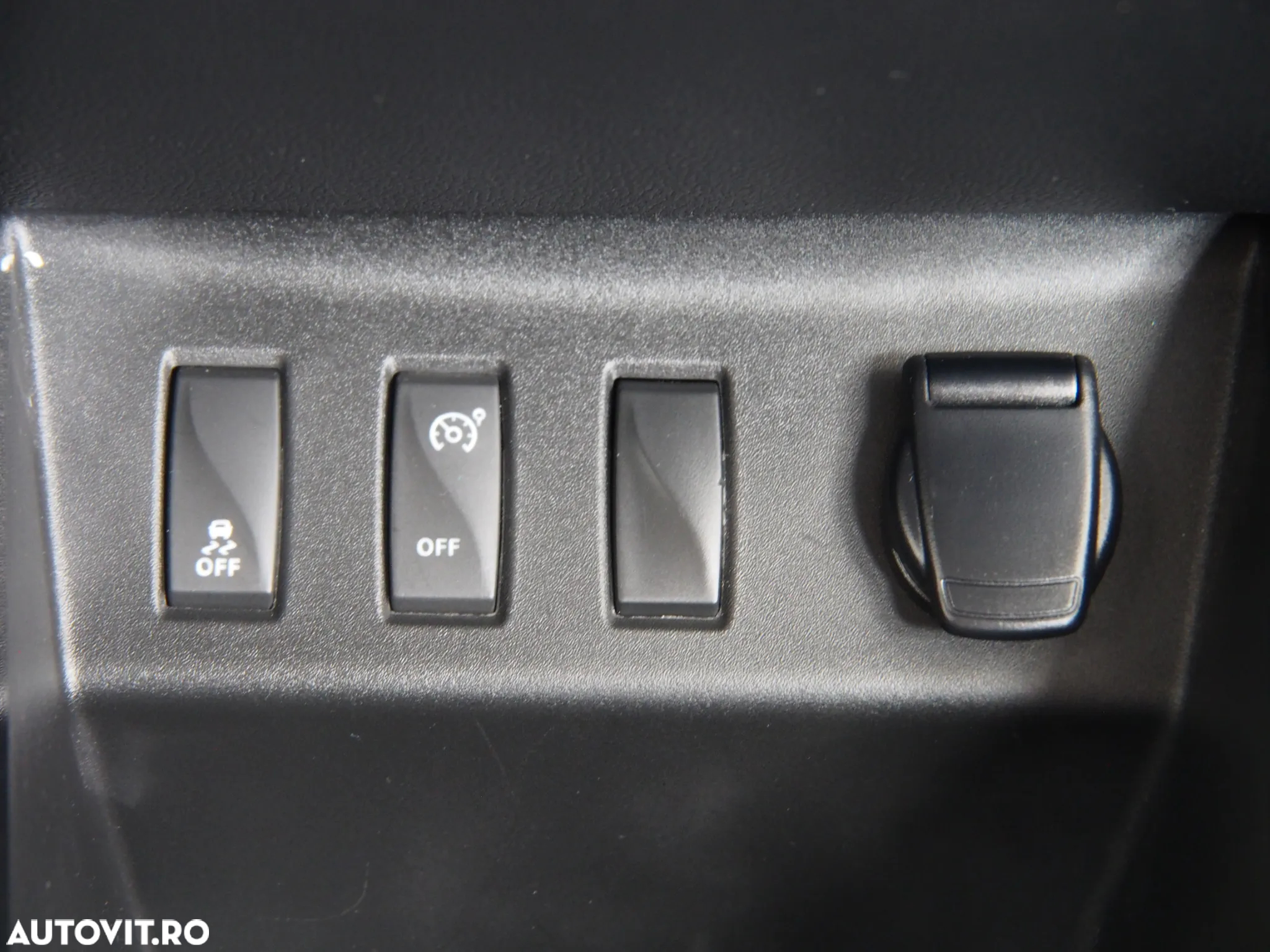 Dacia Spring - 14