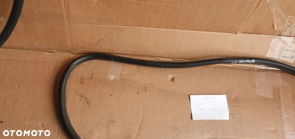 Uszczelka drzwi prawy przód przednia prawa BMW I F20 5D 7240849 - 2