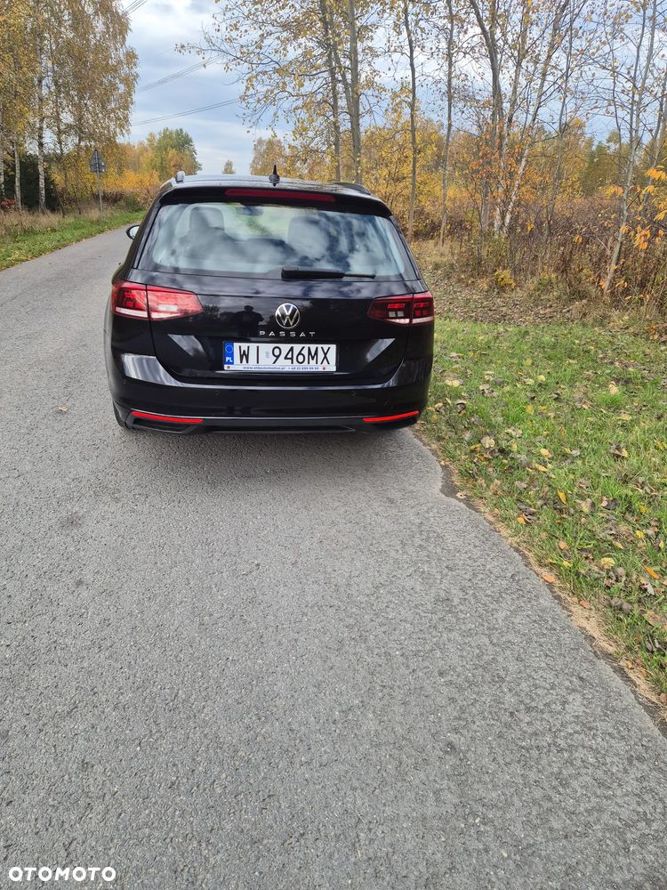 Volkswagen Passat - 4