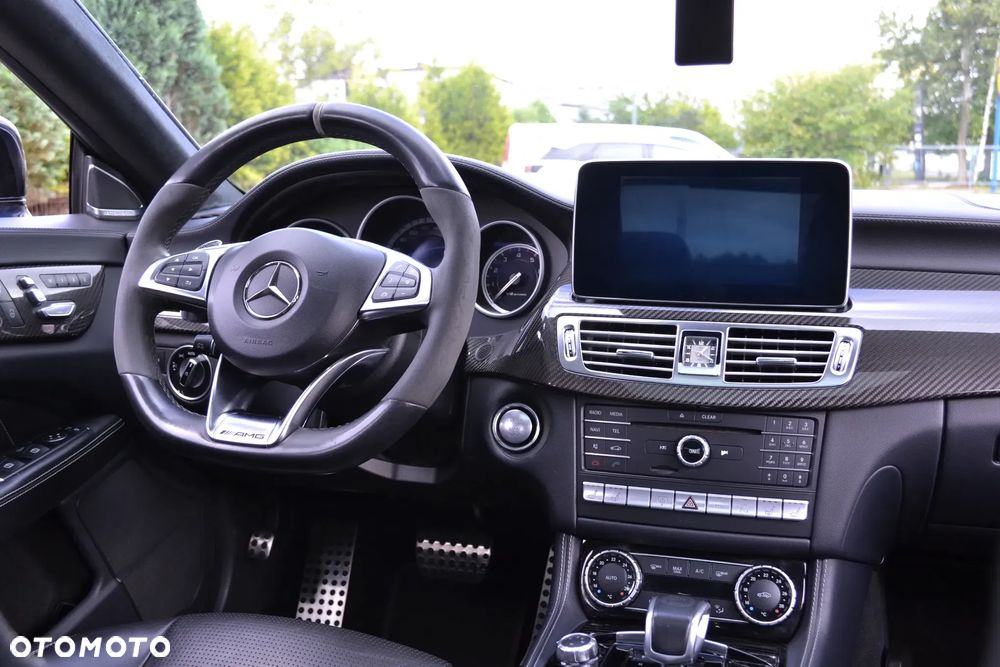 Mercedes-Benz CLS - 20