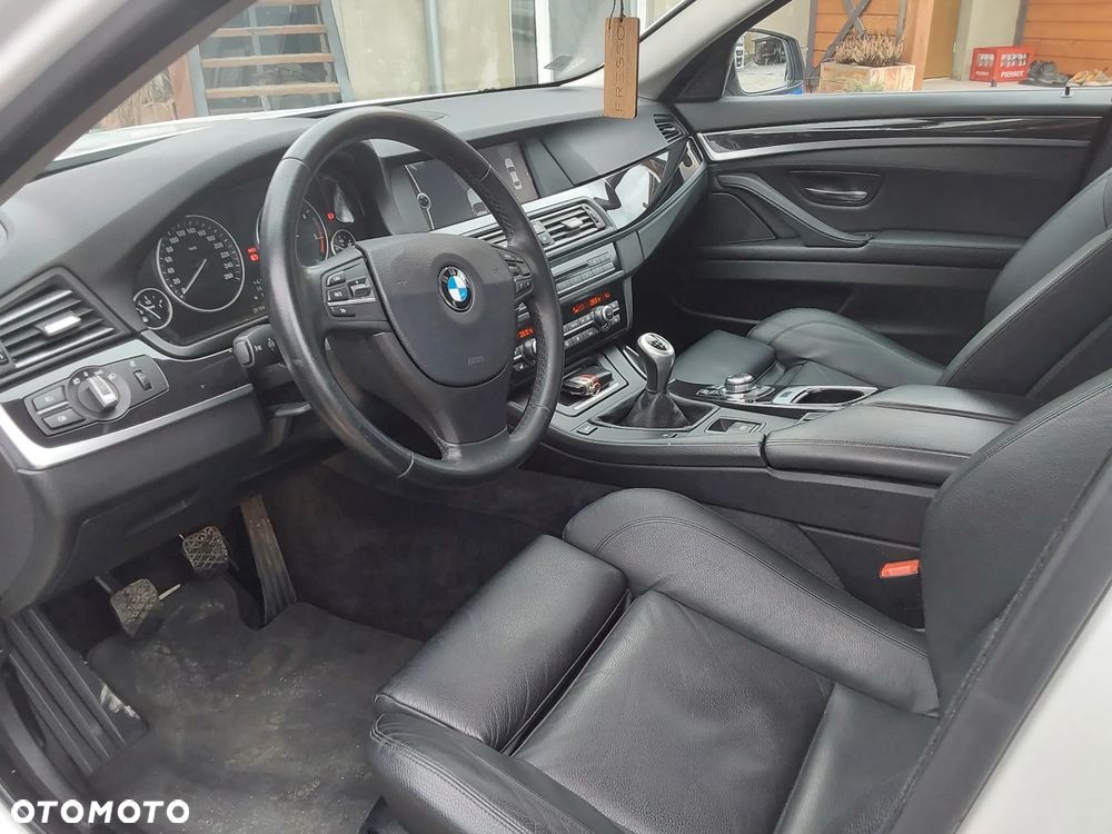 BMW Seria 5 520d - 5