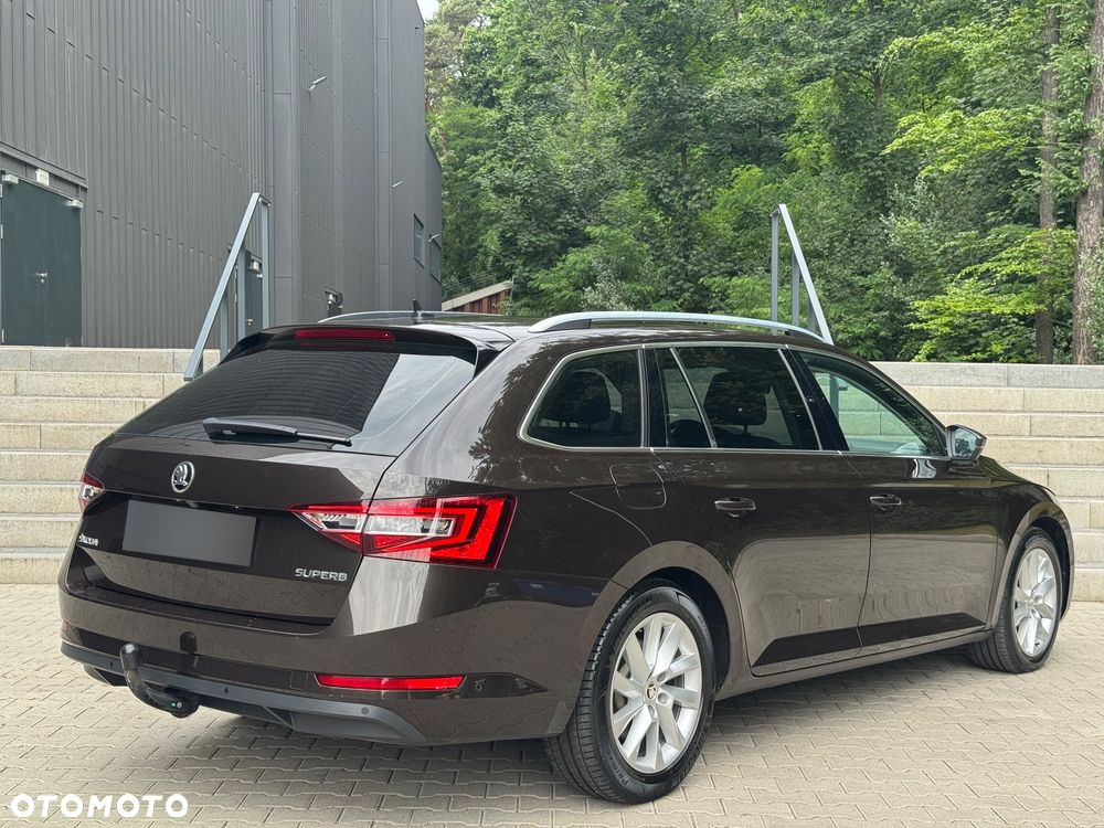 Skoda Superb 2.0 TDI Ambition DSG7 - 10