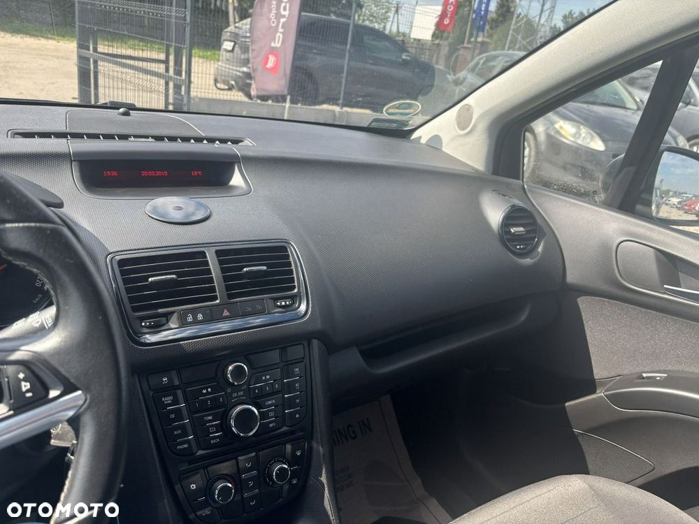 Opel Meriva - 23