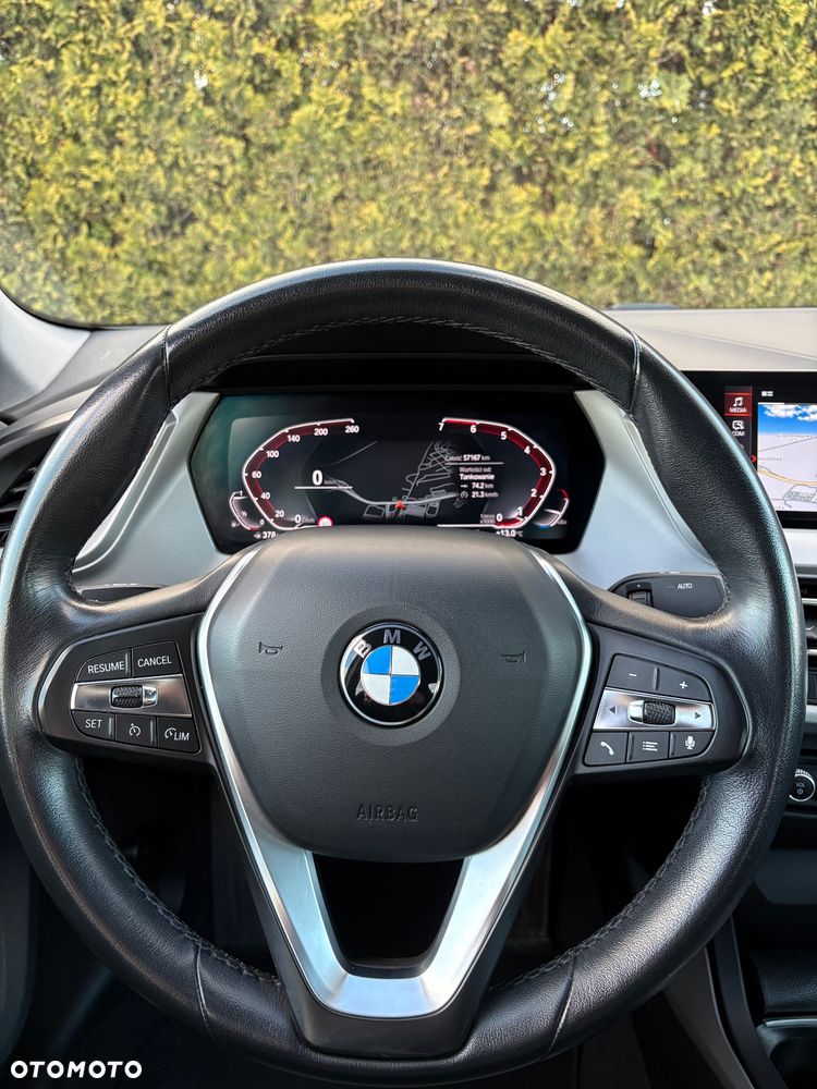 BMW Seria 2 218i - 13