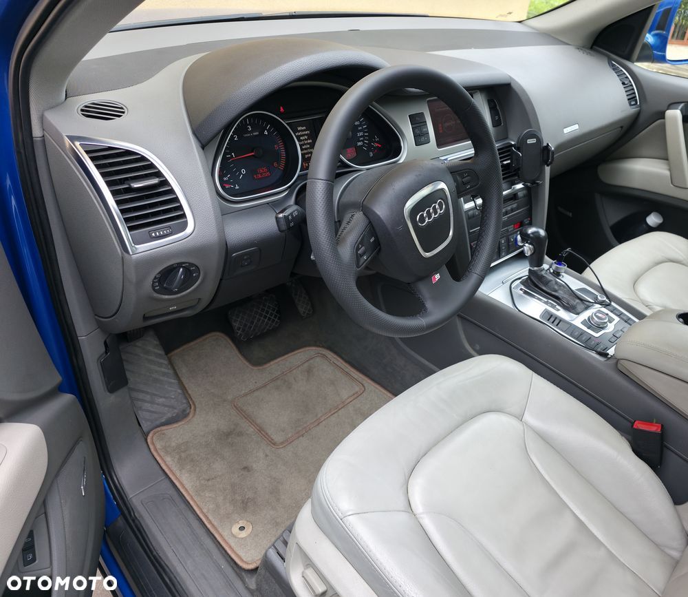 Audi Q7 - 12