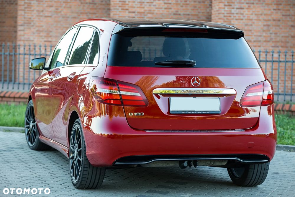 Mercedes-Benz Klasa B 180 7G-DCT AMG Line - 23
