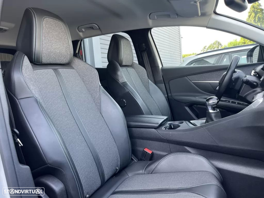 Peugeot 3008 1.2 PureTech Allure Pack - 45