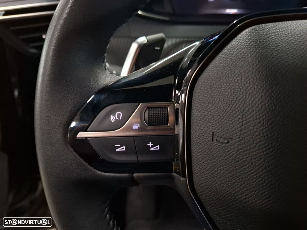 Peugeot 2008 1.2 Hybrid Allure e-DCS6 - 15